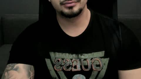 Snapshot of tonywilcoxx chatting on 01/18/25, 12:04 TonyWilcox online show from 01/18/25, 12:04