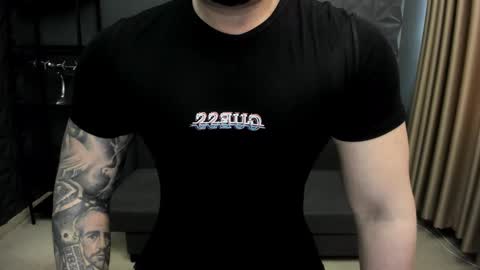 Snapshot of tonywilcoxx chatting on 01/21/25, 09:35 TonyWilcox online show from 01/21/25, 09:35