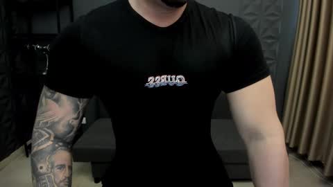 Snapshot of tonywilcoxx chatting on 01/22/25, 09:35 TonyWilcox online show from 01/22/25, 09:35