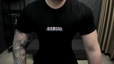 Snapshot of tonywilcoxx chatting on 01/27/25, 05:58 TonyWilcox online show from 01/27/25, 05:58