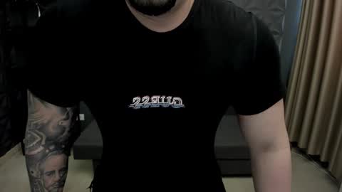 Snapshot of tonywilcoxx chatting on 02/10/25, 12:18 TonyWilcox online show from 02/10/25, 12:18