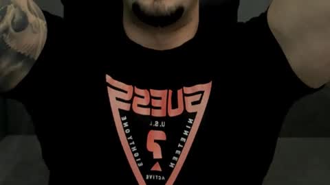 Snapshot of tonywilcoxx chatting on 02/11/25, 06:19 TonyWilcox online show from 02/11/25, 06:19