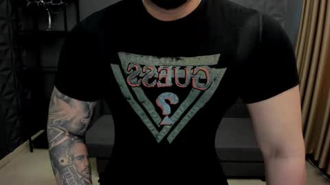 Snapshot of tonywilcoxx chatting on 02/15/25, 12:11 TonyWilcox online show from 02/15/25, 12:11