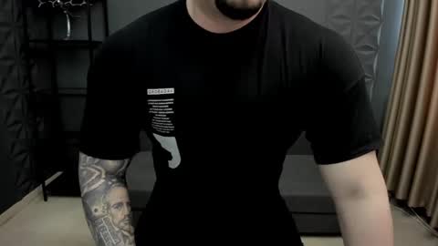 Snapshot of tonywilcoxx chatting on 02/17/25, 09:35 TonyWilcox online show from 02/17/25, 09:35