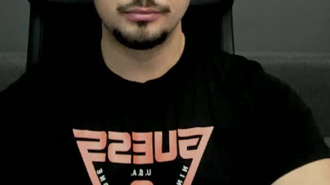 Snapshot of tonywilcoxx chatting on 02/19/25, 12:44 TonyWilcox online show from 02/19/25, 12:44