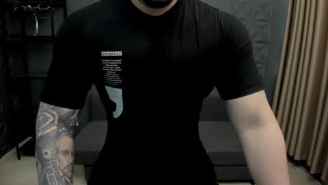 Snapshot of tonywilcoxx chatting on 02/23/25, 06:07 TonyWilcox online show from 02/23/25, 06:07