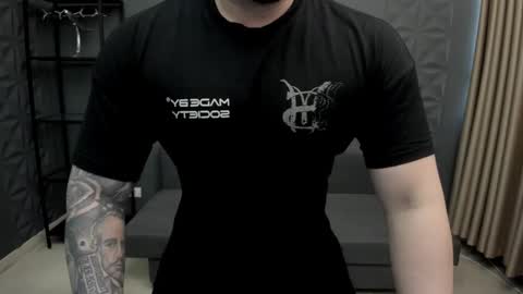 Snapshot of tonywilcoxx chatting on 02/24/25, 06:16 TonyWilcox online show from 02/24/25, 06:16