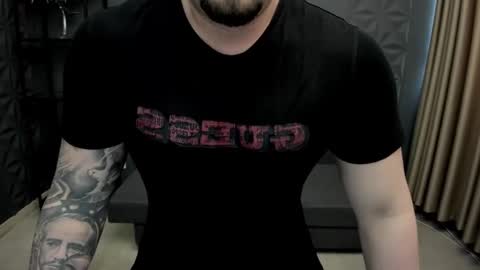 Snapshot of tonywilcoxx chatting on 03/03/25, 08:05 TonyWilcox online show from 03/03/25, 08:05