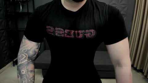 Snapshot of tonywilcoxx chatting on 03/07/25, 11:29 TonyWilcox online show from 03/07/25, 11:29