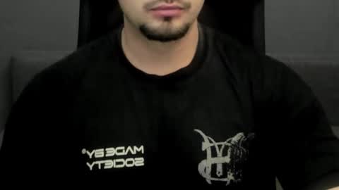 Snapshot of tonywilcoxx chatting on 03/08/25, 05:07 TonyWilcox online show from 03/08/25, 05:07