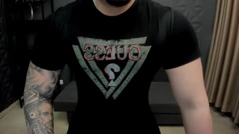 Snapshot of tonywilcoxx chatting on 03/08/25, 08:44 TonyWilcox online show from 03/08/25, 08:44