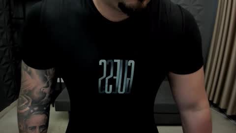 Snapshot of tonywilcoxx chatting on 09/13/25, 05:29 TonyWilcox online show from 09/13/25, 05:29