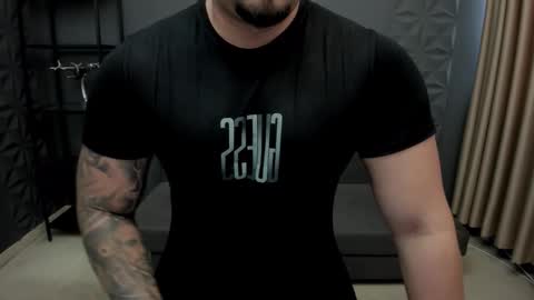 Snapshot of tonywilcoxx chatting on 09/23/25, 05:54 TonyWilcox online show from 09/23/25, 05:54