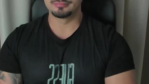 Snapshot of tonywilcoxx chatting on 10/01/25, 05:46 TonyWilcox online show from 10/01/25, 05:46