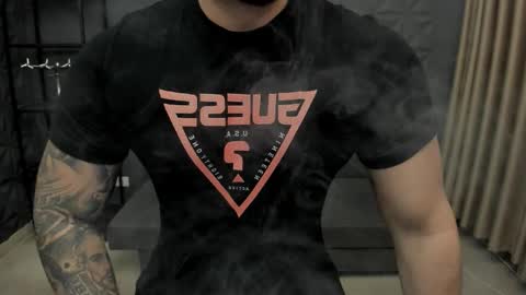 Snapshot of tonywilcoxx chatting on 11/05/25, 05:51 TonyWilcox online show from 11/05/25, 05:51