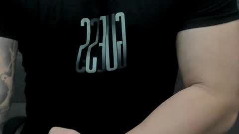 Snapshot of tonywilcoxx chatting on 11/06/25, 06:14 TonyWilcox online show from 11/06/25, 06:14