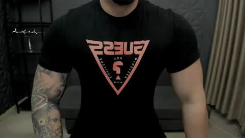 Snapshot of tonywilcoxx chatting on 11/20/25, 05:40 TonyWilcox online show from 11/20/25, 05:40