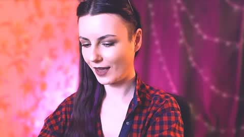 Elizabeth online show from 01/02/25, 07:07