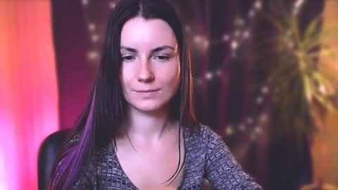 Elizabeth online show from 01/04/25, 11:27