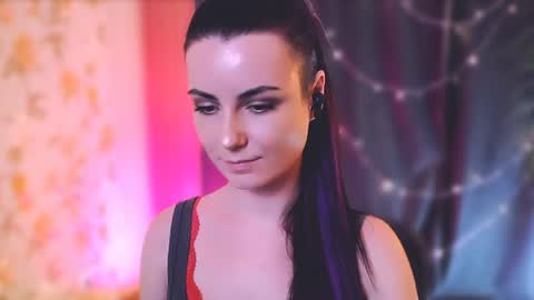 Elizabeth online show from 01/10/25, 07:32