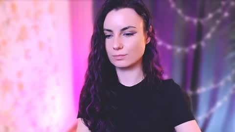 Elizabeth online show from 01/12/25, 11:15