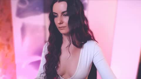 Elizabeth online show from 02/20/25, 04:36