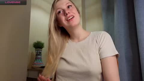 Hey hey Im Megan Pvt open. Im very glad to see you here online show from 02/04/25, 03:11