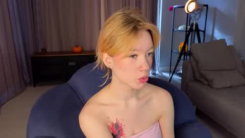 Hey hey Im Megan Pvt open. Im very glad to see you here online show from 04/24/26, 03:31