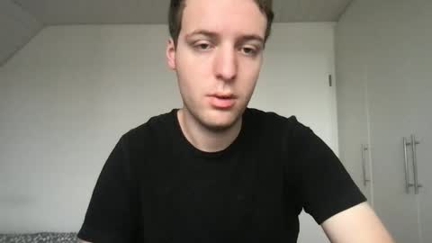 Max online show from 11/07/25, 07:52