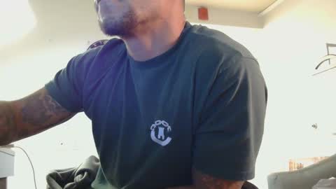 Snapshot of toomuchsmoke chatting on 12/11/24, 10:58 toomuchsmoke online show from 12/11/24, 10:58