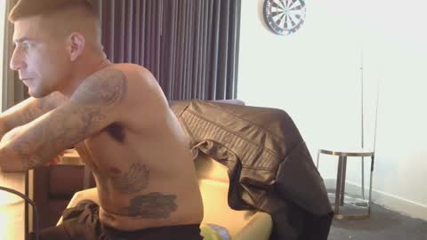 Snapshot of toomuchsmoke chatting on 12/16/24, 05:06 toomuchsmoke online show from 12/16/24, 05:06