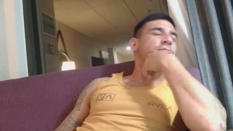 Snapshot of toomuchsmoke chatting on 12/20/24, 08:06 toomuchsmoke online show from 12/20/24, 08:06