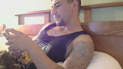 Snapshot of toomuchsmoke chatting on 12/23/24, 05:22 toomuchsmoke online show from 12/23/24, 05:22