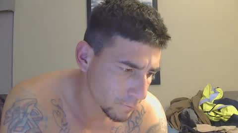 Snapshot of toomuchsmoke chatting on 12/26/24, 04:32 toomuchsmoke online show from 12/26/24, 04:32