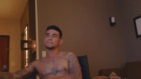 Snapshot of toomuchsmoke chatting on 01/02/25, 01:49 toomuchsmoke online show from 01/02/25, 01:49