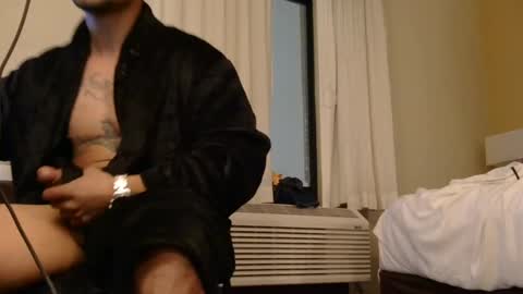 Snapshot of toomuchsmoke chatting on 01/18/25, 05:52 toomuchsmoke online show from 01/18/25, 05:52