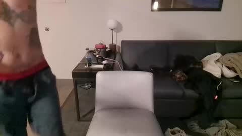 Snapshot of toomuchsmoke chatting on 02/07/25, 04:37 toomuchsmoke online show from 02/07/25, 04:37