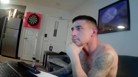 Snapshot of toomuchsmoke chatting on 03/03/25, 04:58 toomuchsmoke online show from 03/03/25, 04:58