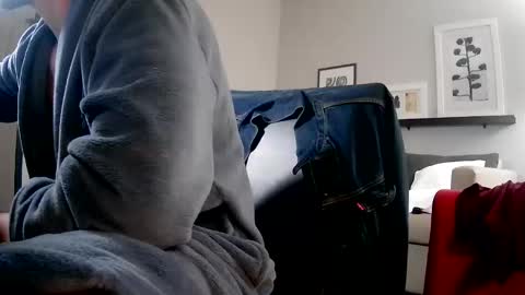 Snapshot of toomuchsmoke chatting on 10/06/25, 03:59 toomuchsmoke online show from 10/06/25, 03:59