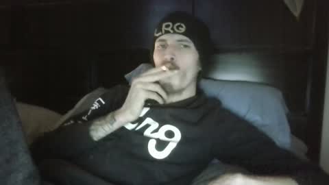 Snapshot of tootall803 chatting on 12/20/24, 02:19 TooTall803 online show from 12/20/24, 02:19