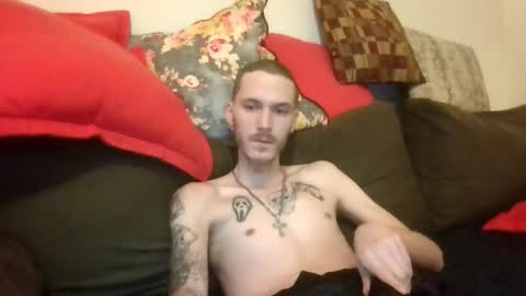 Snapshot of tootall803 chatting on 09/25/25, 02:37 TooTall803 online show from 09/25/25, 02:37