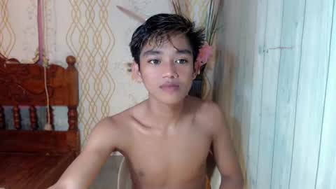 Snapshot of toothlessxx chatting on 07/05/26, 10:11 jhonrex online show from 07/05/26, 10:11