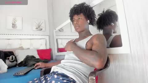 Snapshot of toower_ chatting on 02/19/26, 02:40 T O W E R online show from 02/19/26, 02:40