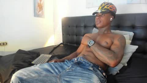 Snapshot of toower_ chatting on 02/28/26, 04:35 T O W E R online show from 02/28/26, 04:35