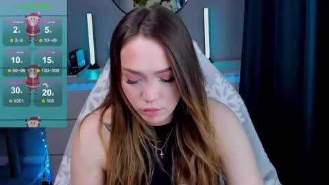 Snapshot of top_twins chatting on 12/17/25, 09:59 Yara online show from 12/17/25, 09:59