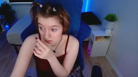 Snapshot of topcranberry chatting on 02/25/25, 10:37 topcranberry online show from 02/25/25, 10:37