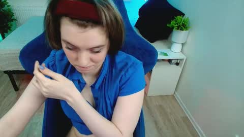 Snapshot of topcranberry chatting on 09/15/25, 06:30 topcranberry online show from 09/15/25, 06:30