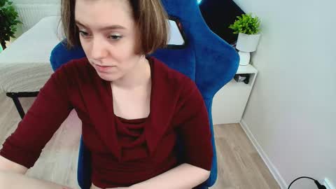 Snapshot of topcranberry chatting on 09/27/25, 06:29 topcranberry online show from 09/27/25, 06:29