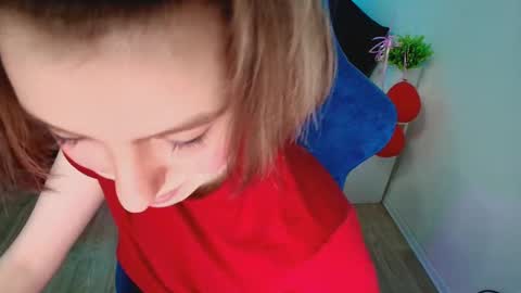 Snapshot of topcranberry chatting on 10/20/25, 07:36 topcranberry online show from 10/20/25, 07:36