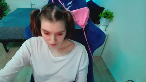 Snapshot of topcranberry chatting on 12/13/25, 07:53 topcranberry online show from 12/13/25, 07:53